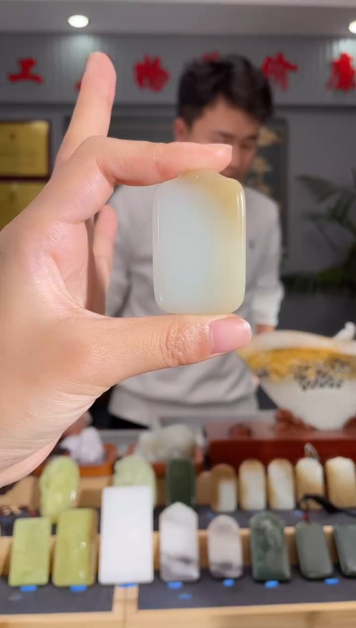 【闪购商品】和田玉颈饰未镶嵌拍一发一 多样性发货