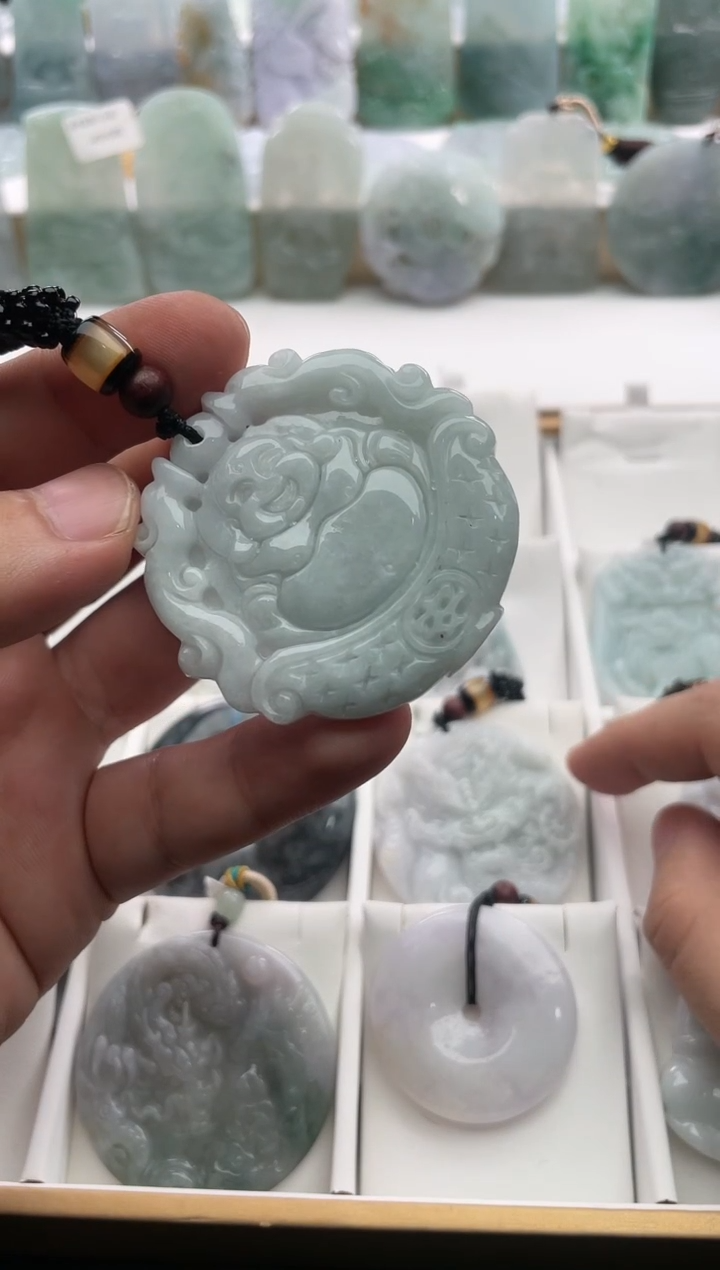 【闪购商品】翡翠颈饰未镶嵌..../3/3/ 49