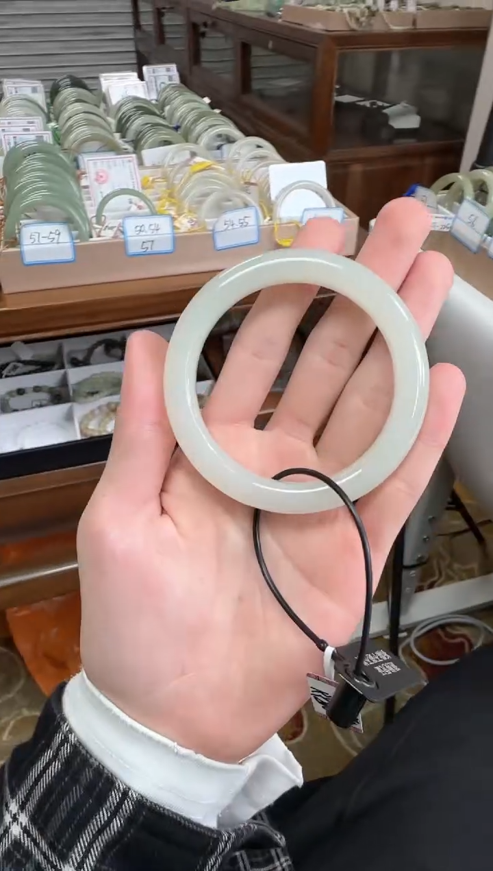 未镶嵌手镯和田玉58