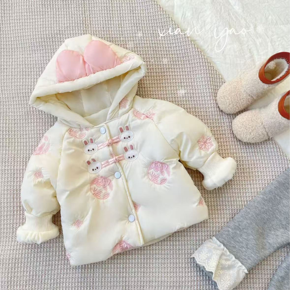 秋冬厚款碎花女宝公主玉兔盘扣可爱连帽加厚加绒棉服H-N-D09