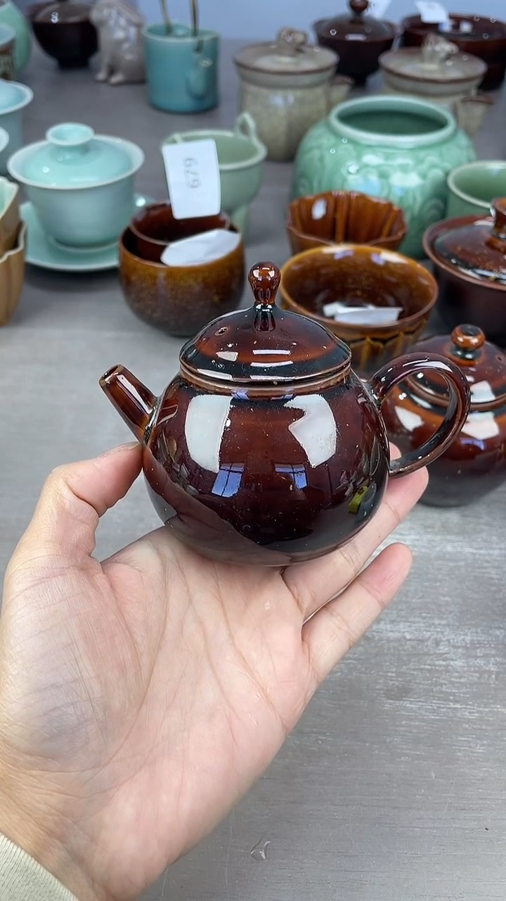 青瓷仓储福利清仓