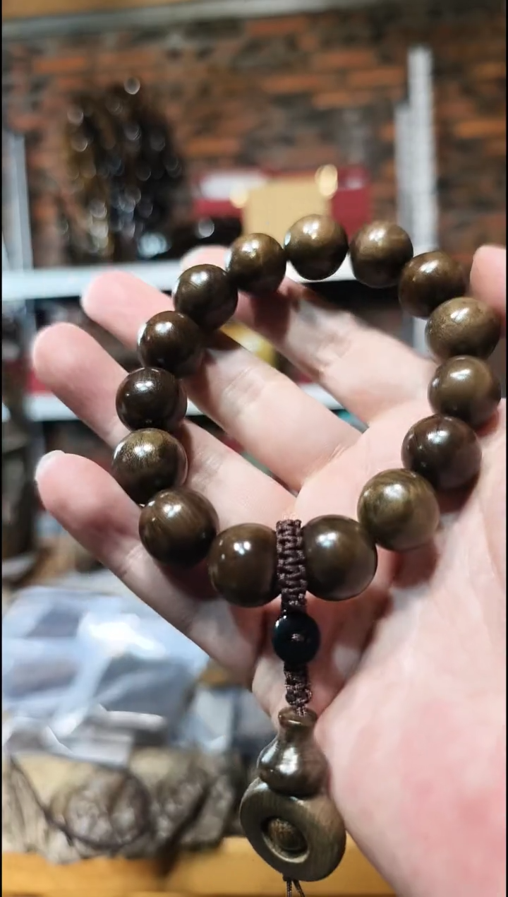 金丝楠柏**子1.5阴沉绿满花单圈