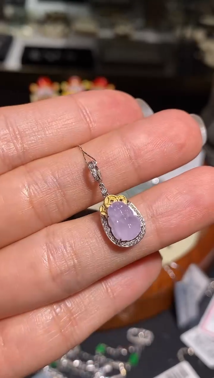 【闪购商品】翡翠吊坠(不含链)18K金镶嵌吊坠