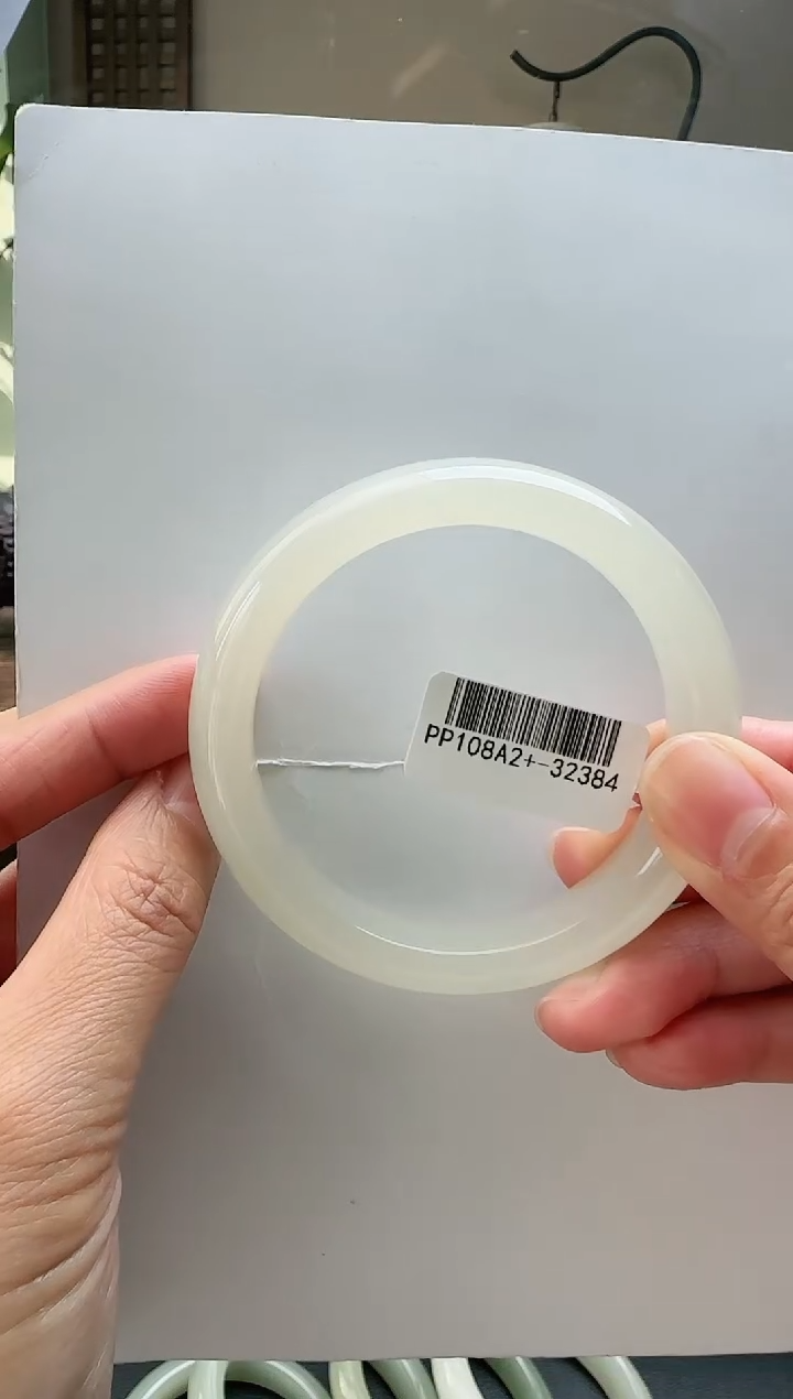 【闪购商品】和田玉手镯未镶嵌54