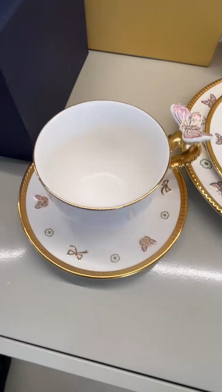 瓷片浅**眸冲妹陶瓷，感谢支持。满20包邮