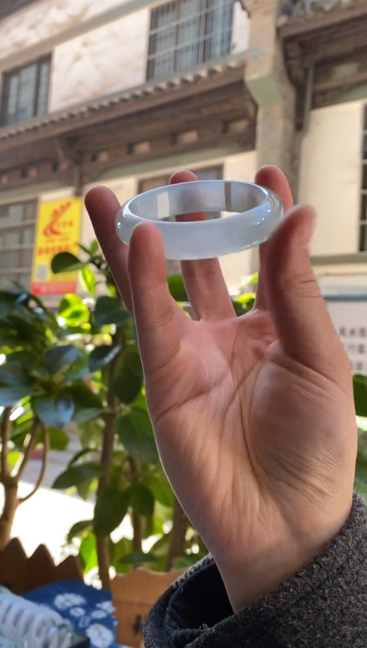 未镶嵌手镯翡翠开****?56圈