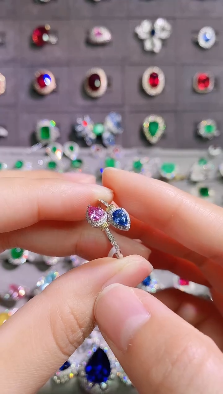 【闪购商品】彩色蓝宝石18K金戒指18K金镶嵌--