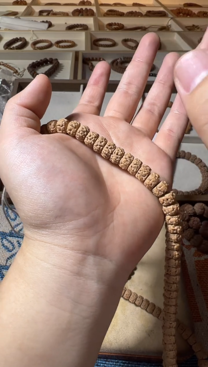 金刚菩提手串龙切金蟾长串+配饰