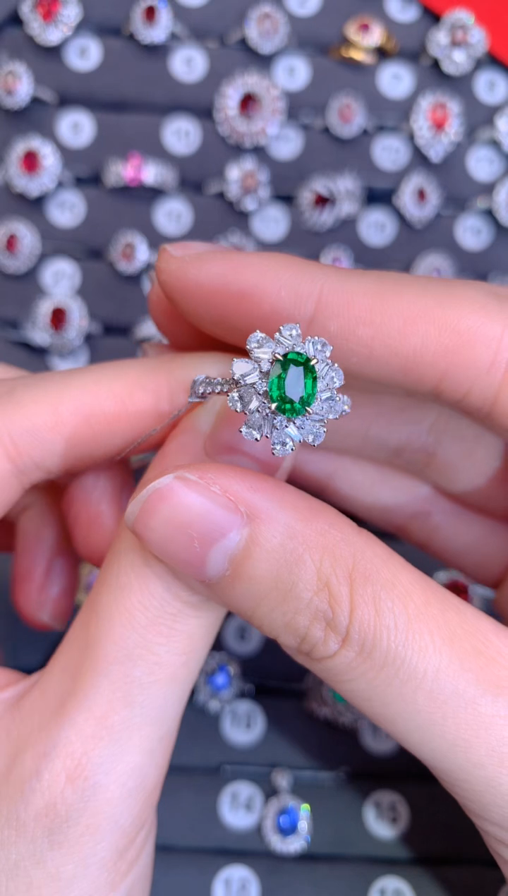 【闪购商品】石榴石（沙弗莱）戒指18K金镶嵌1.1CT