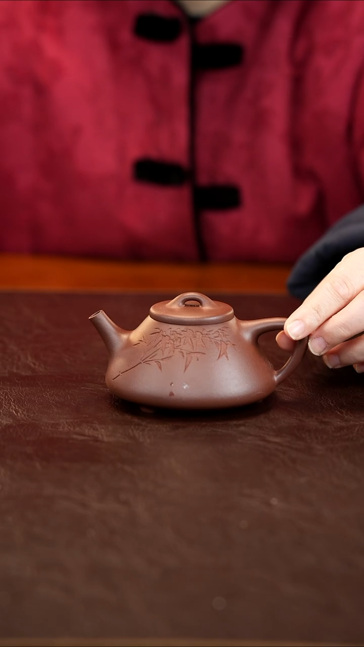 茶壶紫砂大子冶石瓢 刻绘竹子