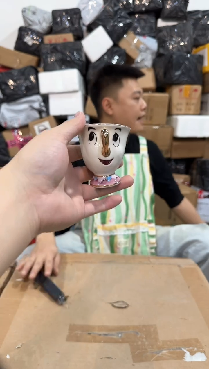 瓷片金边阿奇杯 