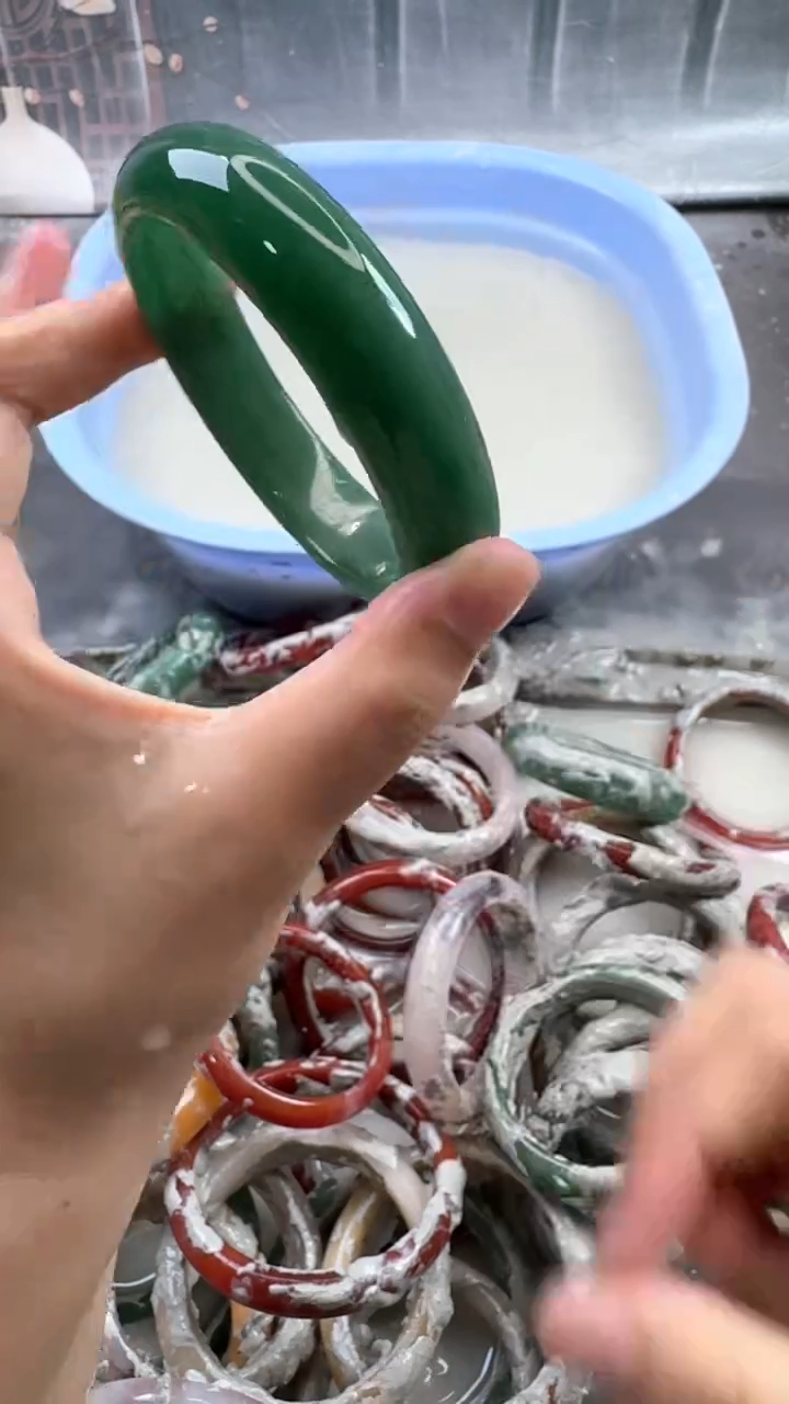 石英质玉手镯未镶嵌28 64