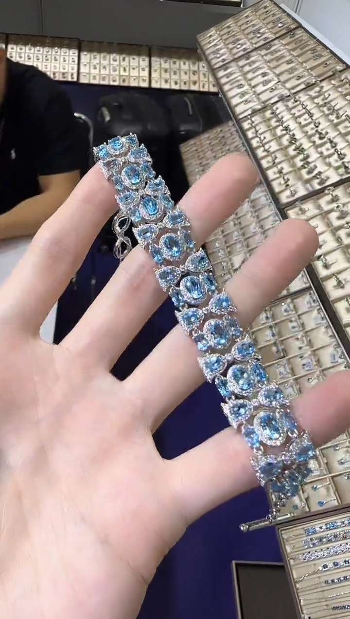 【闪购商品】托帕石手链银S925镶嵌瑞士蓝高级款