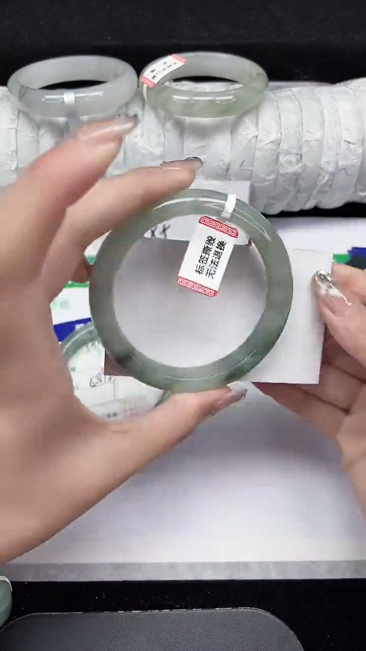 未镶嵌手镯石英质玉385-57/58