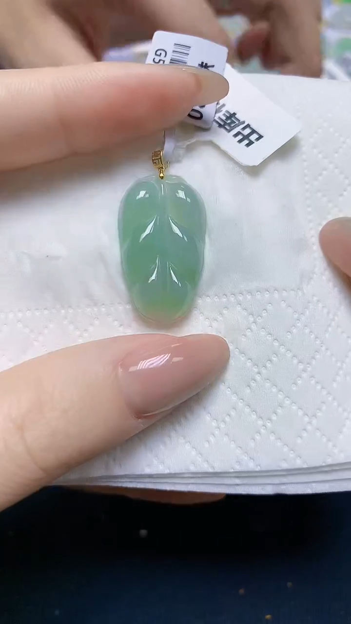 翡翠18K金镶嵌颈饰天然缅甸A货翡翠