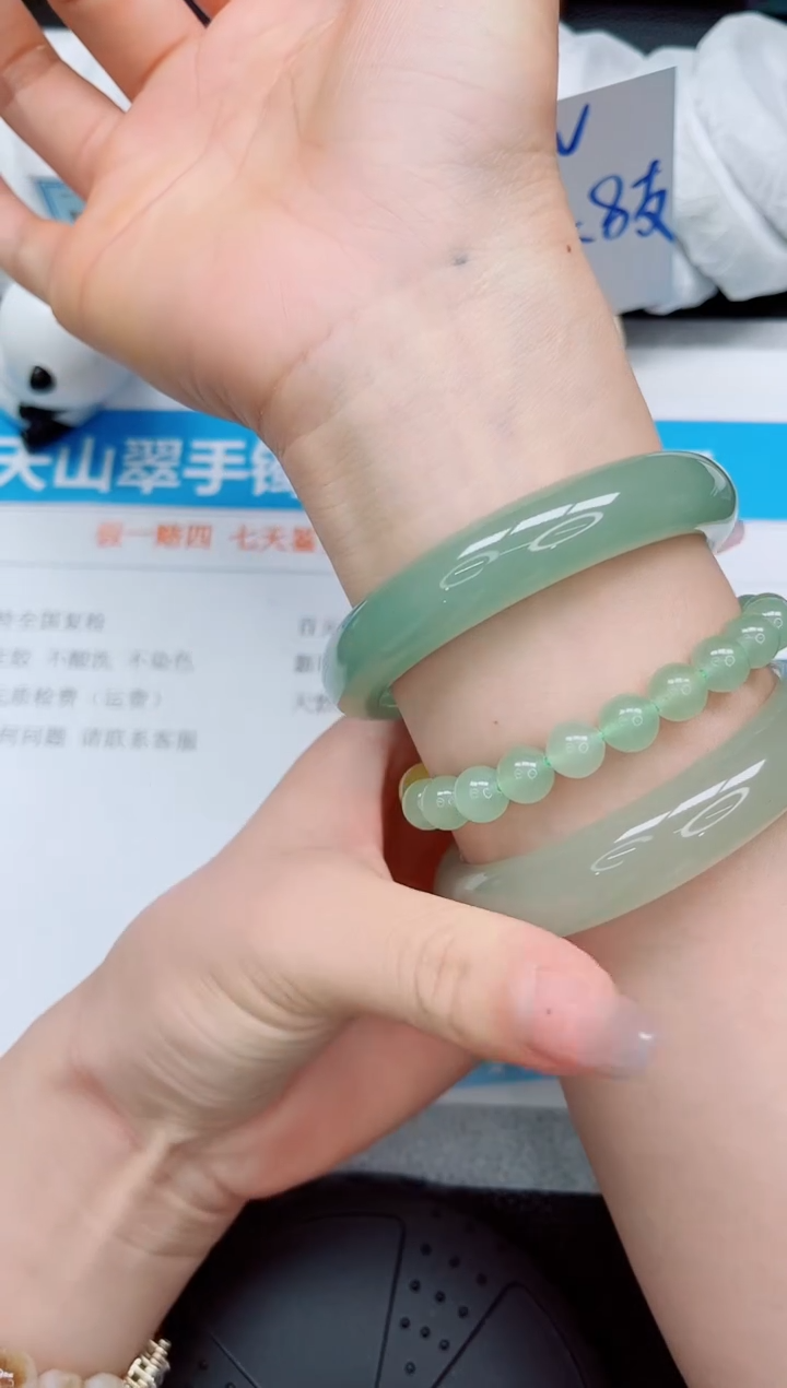 石英质玉手镯未镶嵌137-59.3