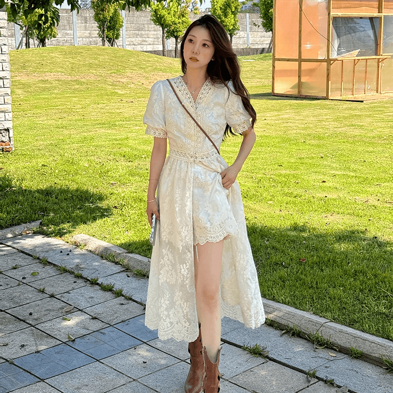 壹壹须臾浪漫夏季法式气质蕾丝套装短袖收腰 2405Z03