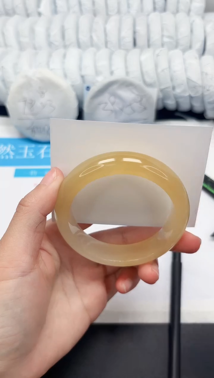 【闪购商品】石英质玉手镯未镶嵌402-60.8