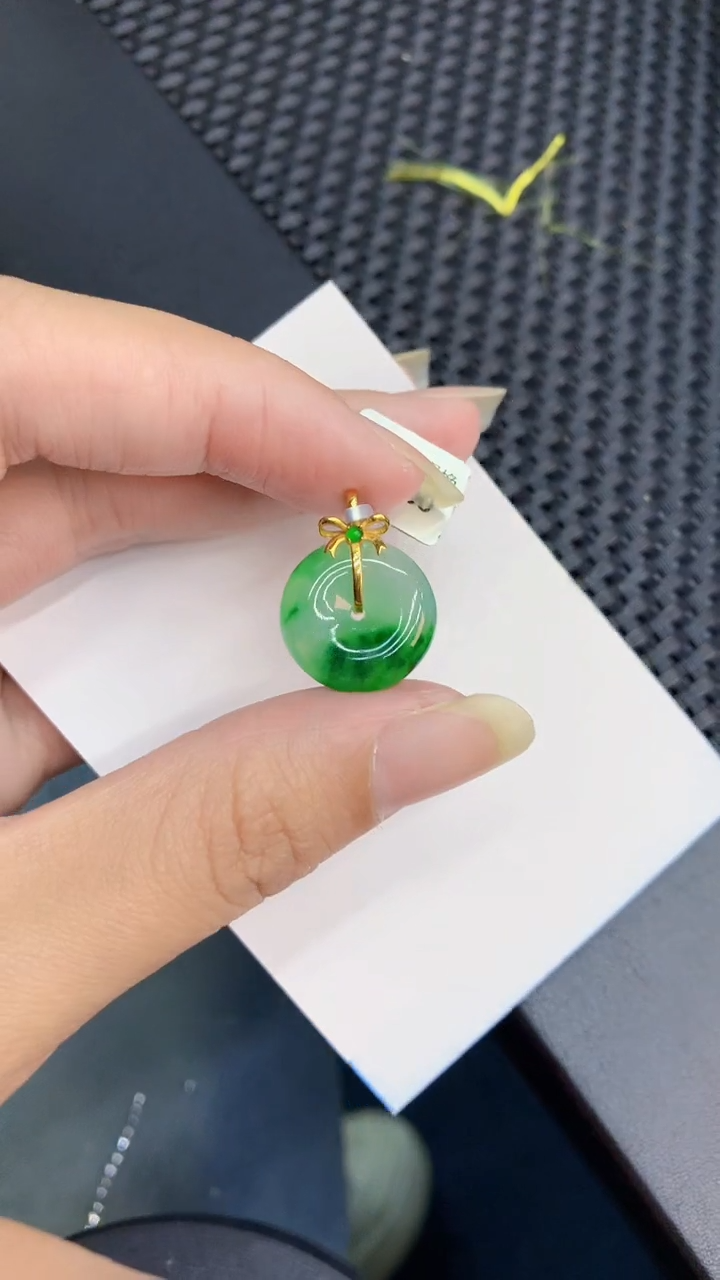 【闪购商品】翡翠颈饰18K金镶嵌            8