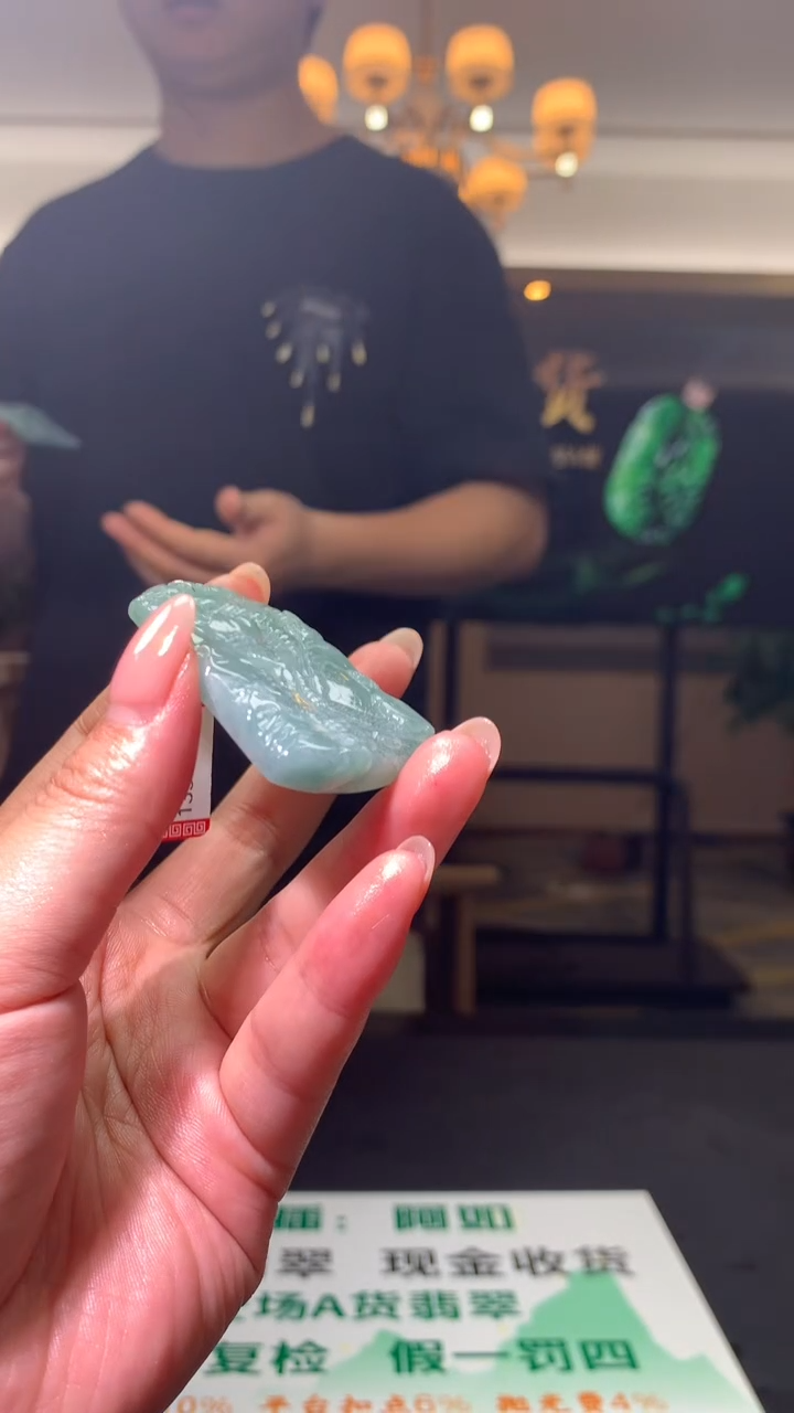 翡翠未镶嵌颈饰翡翠随发