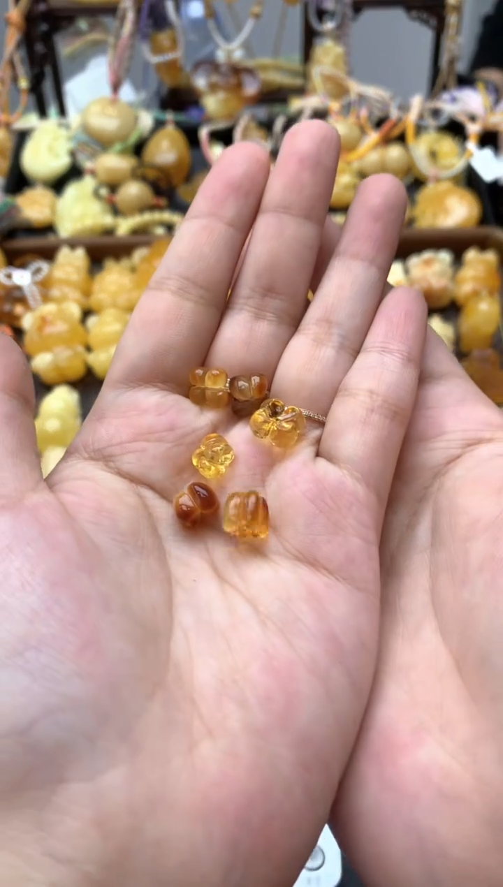 未镶嵌琥珀珠宝奇石051琥珀蜜蜡花粉有纹小坑介意勿拍