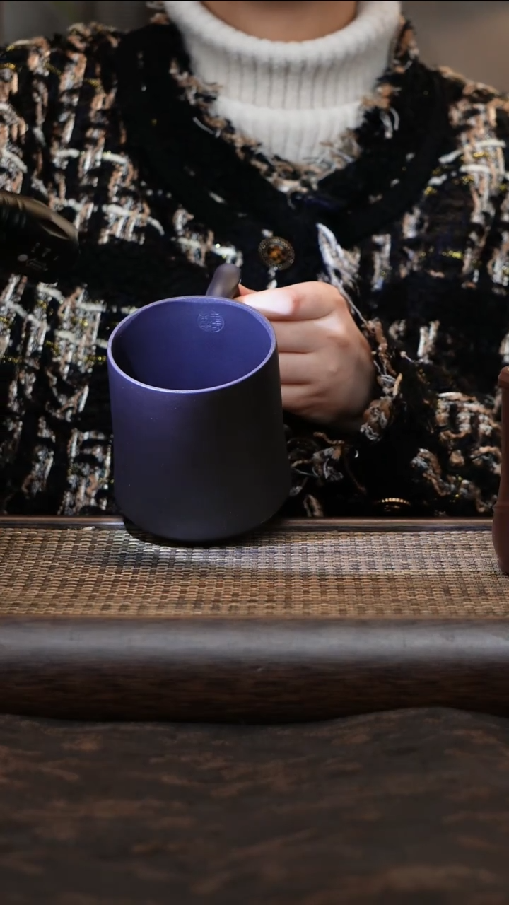 紫砂茶杯石黄莲子