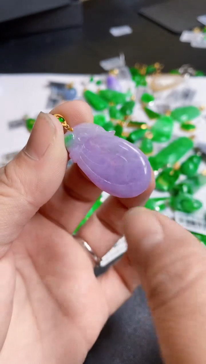 【闪购商品】翡翠颈饰18K金镶嵌吊坠