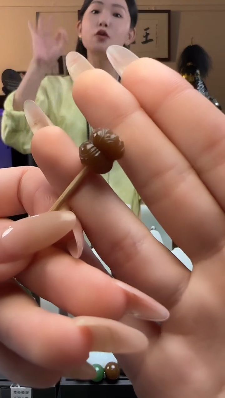 【闪购商品】和田玉糖并蒂莲未镶嵌单珠