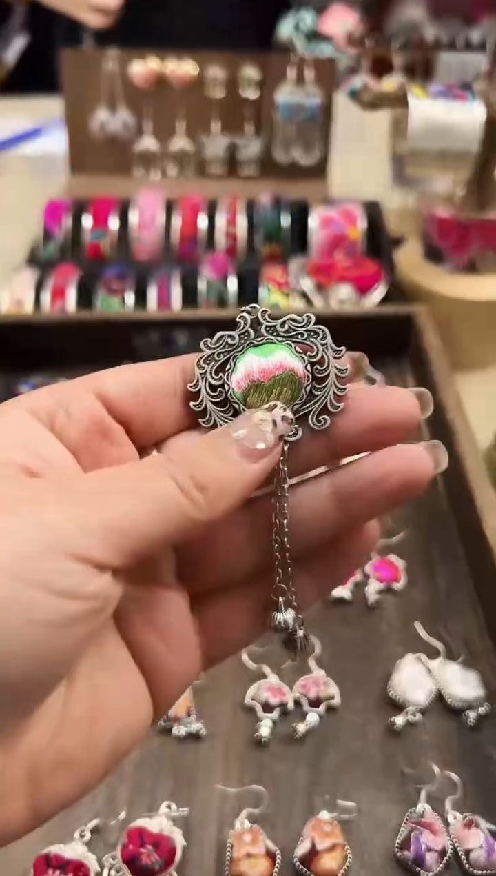 【闪购商品】织绣民族风老绣饰品030