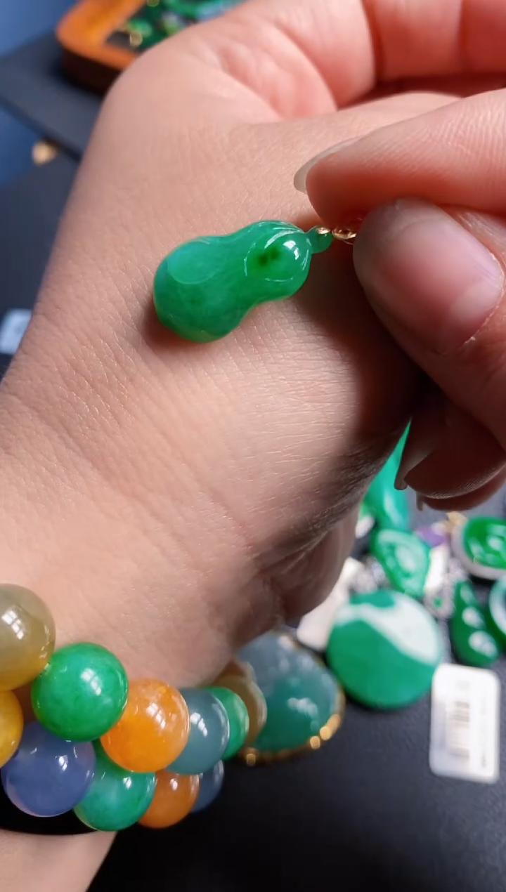 【闪购商品】翡翠颈饰未镶嵌吊坠