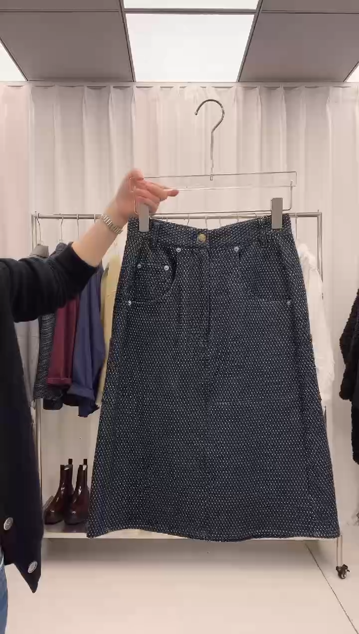 编号010  EENK  25新款 裤子  XS码  66腰围 待开价