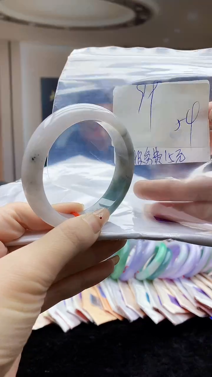 【闪购商品】翡翠手镯未镶嵌0582114392