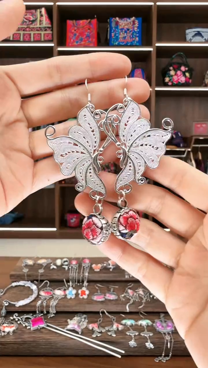 【闪购商品】织绣65蚩梦苗族古绣