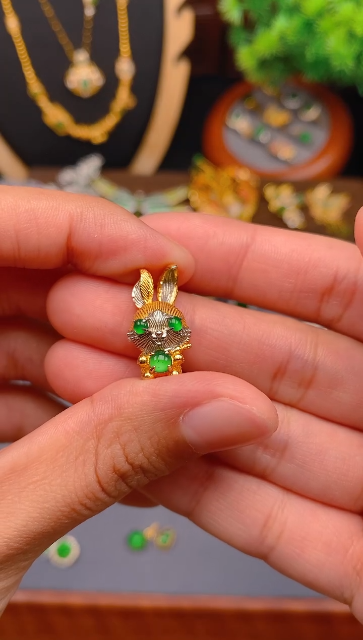 【闪购商品】翡翠吊坠(不含链)银S925镶嵌小萌兔