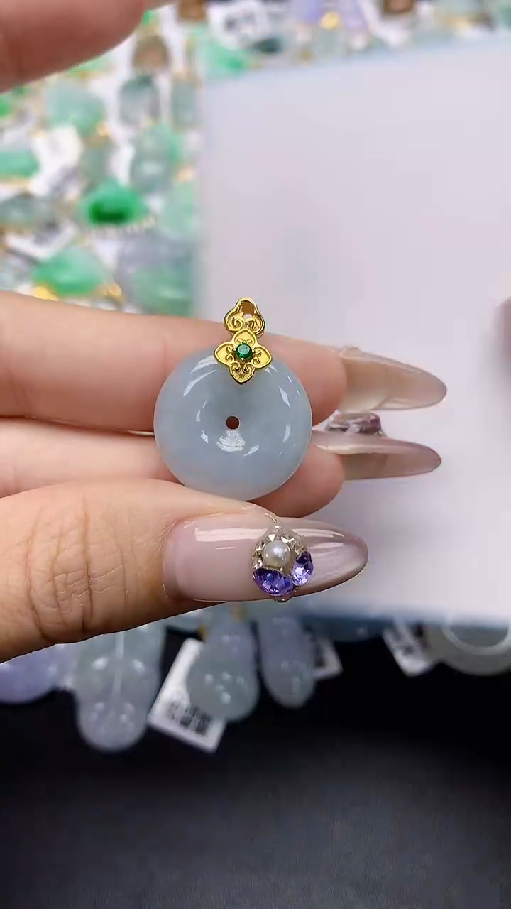 翡翠未镶嵌颈饰天然翡翠A货