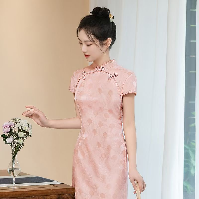 旷美旗韵粉色新款改良旗袍日常高端新中式订婚礼服