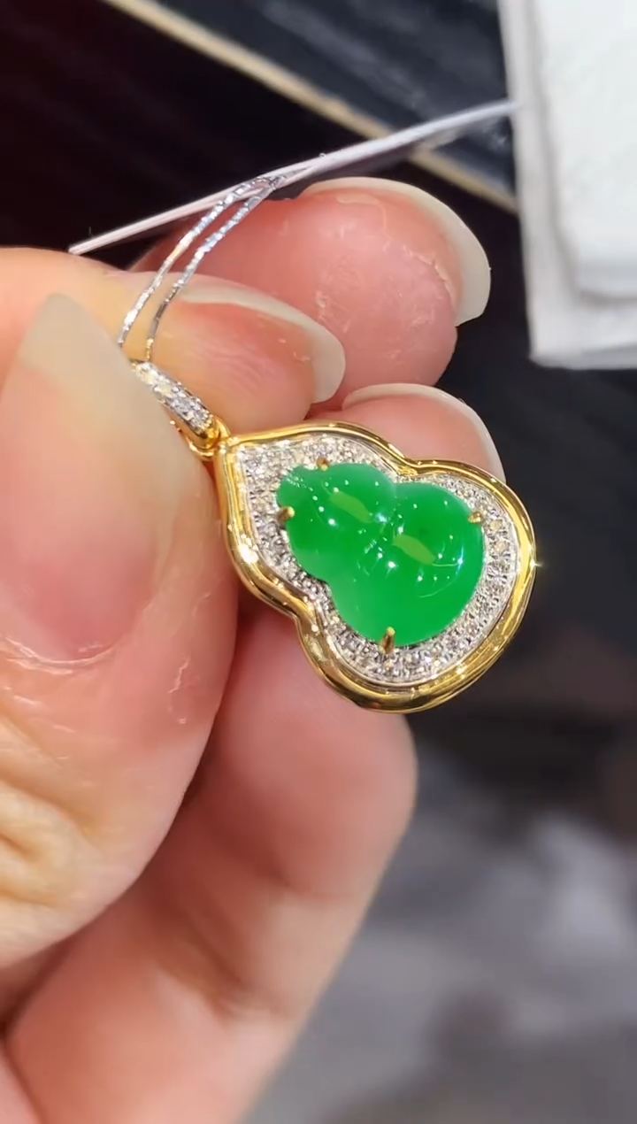 翡翠18K金镶嵌吊坠(不含链)L2021多样性发其一