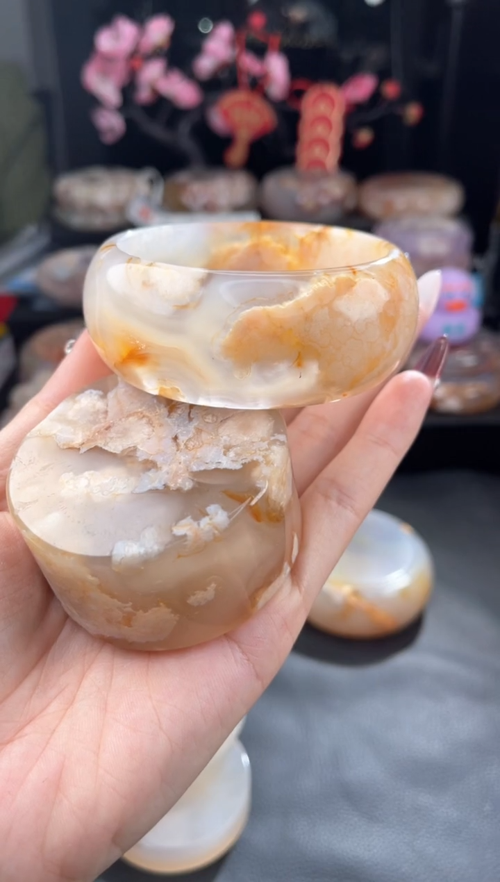 【闪购商品】石英质玉手镯未镶嵌59