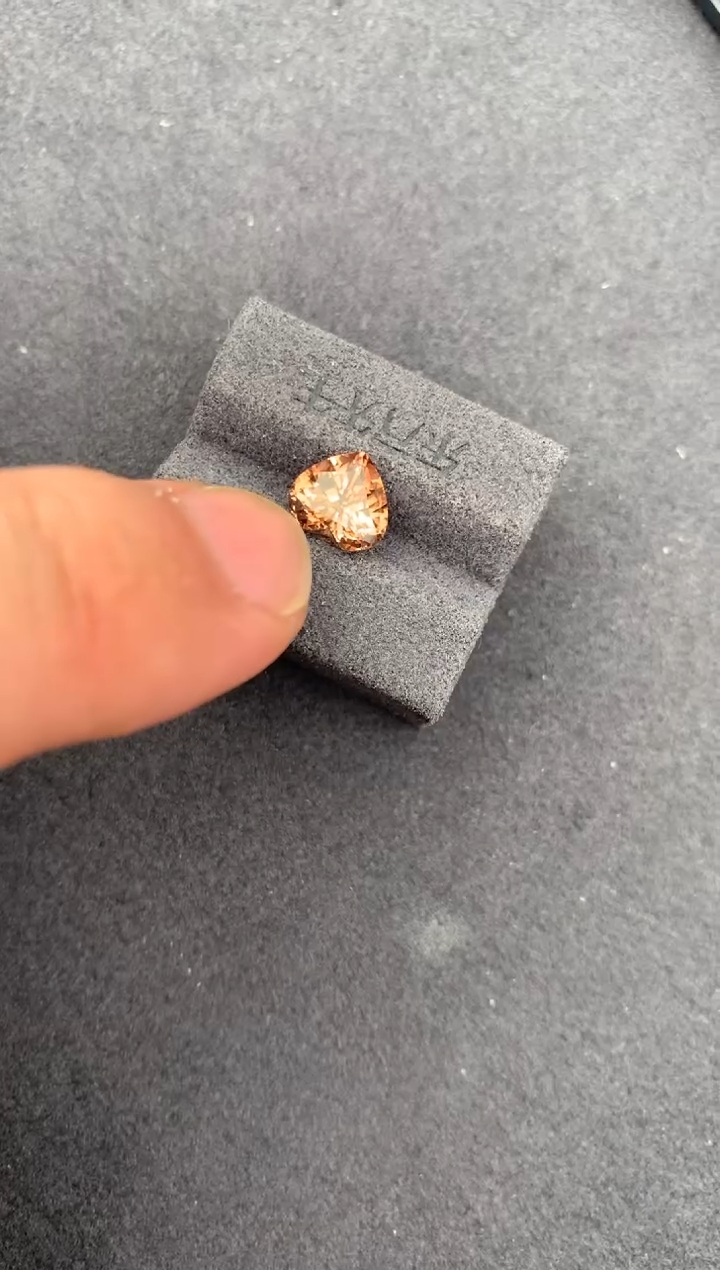 未镶嵌裸石碧玺1.9ct天然碧玺 无烧 定制 AC