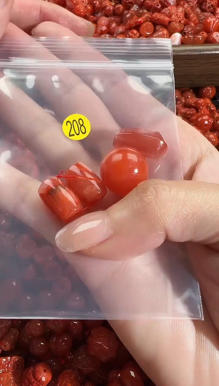 颈饰未镶嵌南红玛瑙1