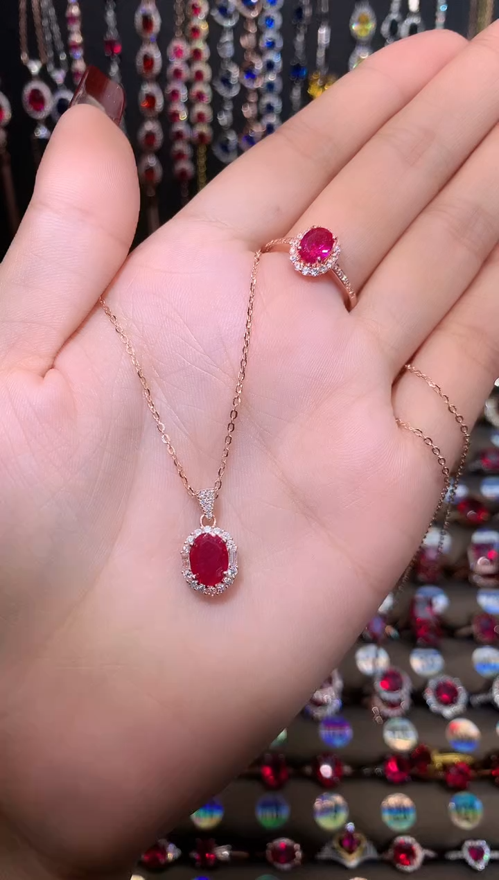 【闪购商品】红宝石吊坠(赠链)银S925镶嵌6.8