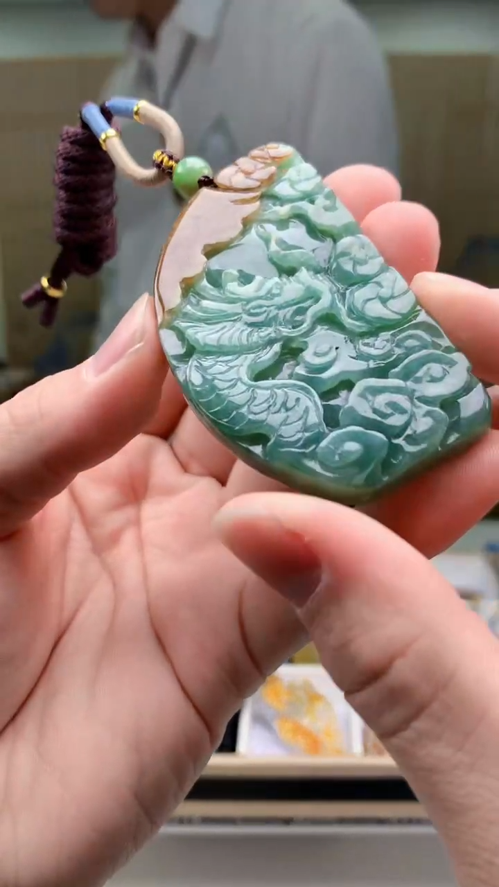 【闪购商品】定制翡翠未镶嵌5028bb-毛货挂件109