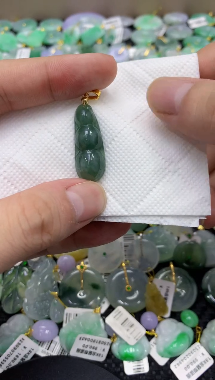 颈饰未镶嵌翡翠天然缅甸翡翠A货