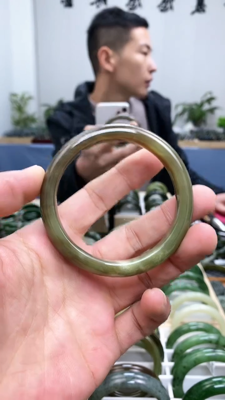 【闪购商品】和田玉手镯未镶嵌59.4