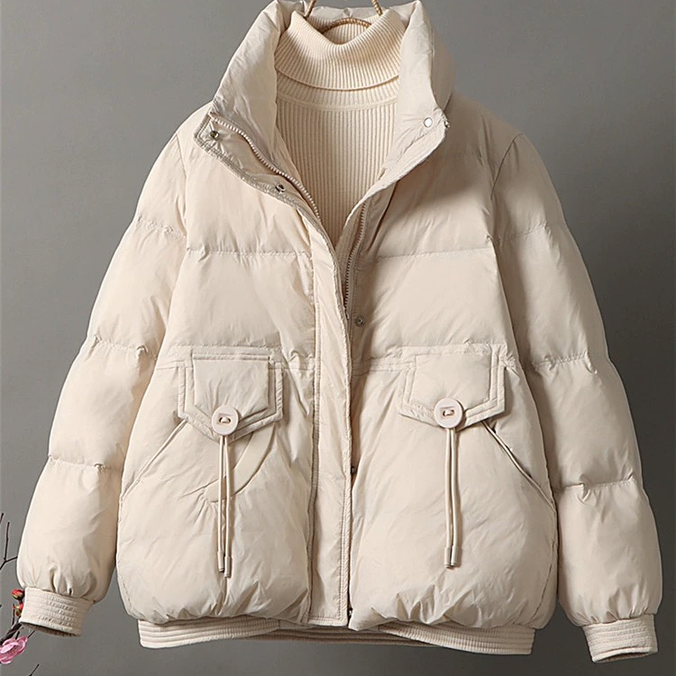 大扣子新款羽绒服女短款新款小个子立领加厚欧货白鸭绒保暖外套潮