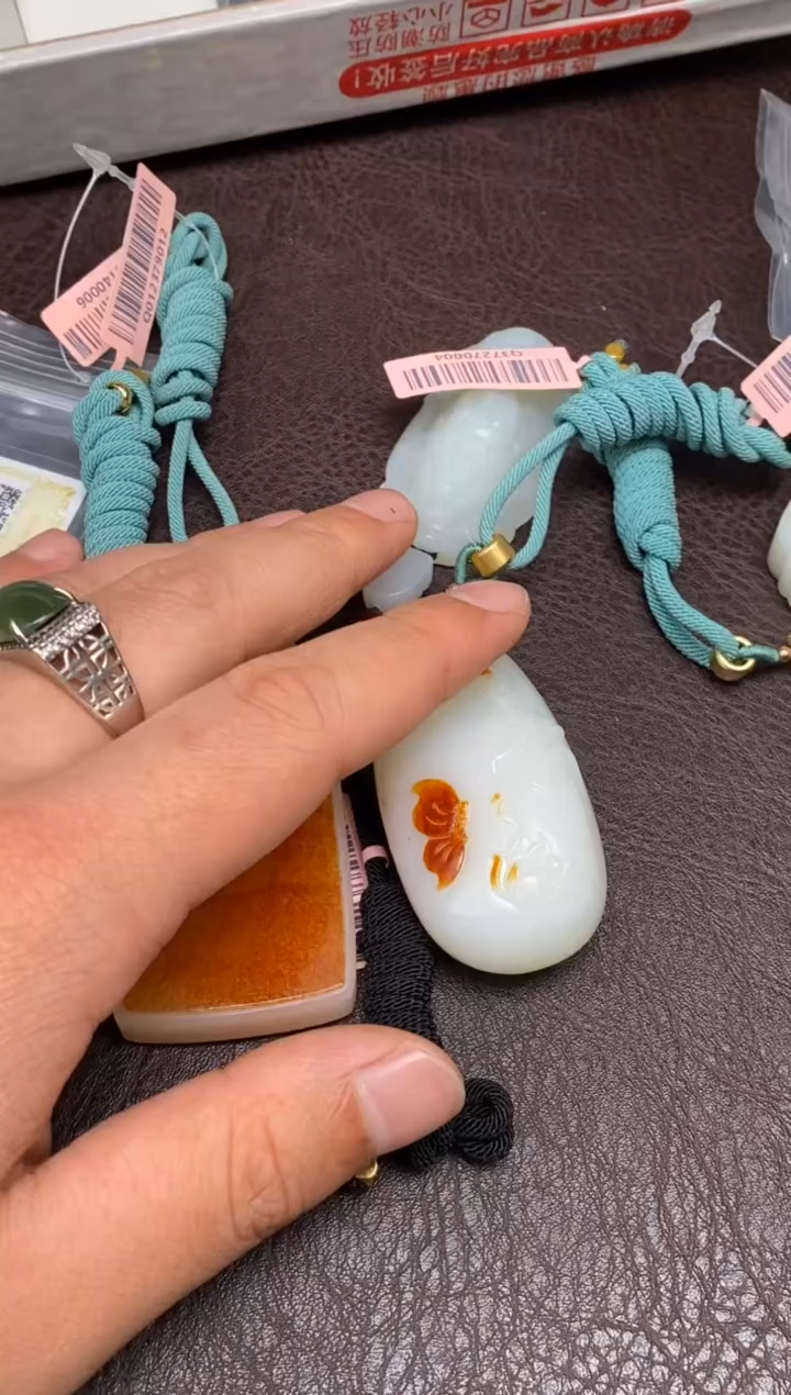 【闪购商品】和田玉2.16GZ多样性拍一发一未镶嵌23464