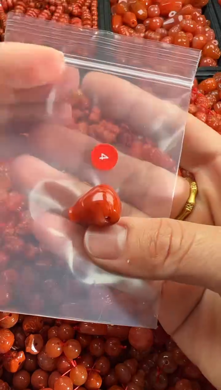 【闪购商品】南红玛瑙颈饰未镶嵌1