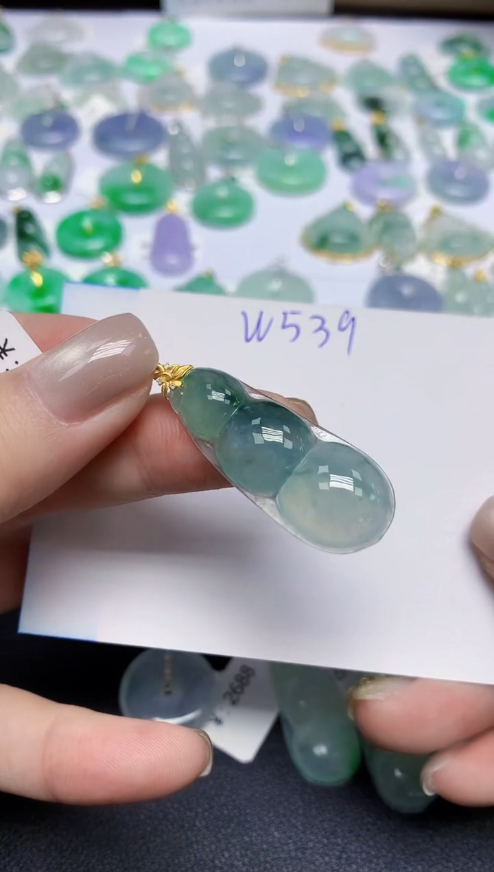 颈饰18K金镶嵌翡翠天然缅甸翡翠A货翡翠百元以上9元证书费自理