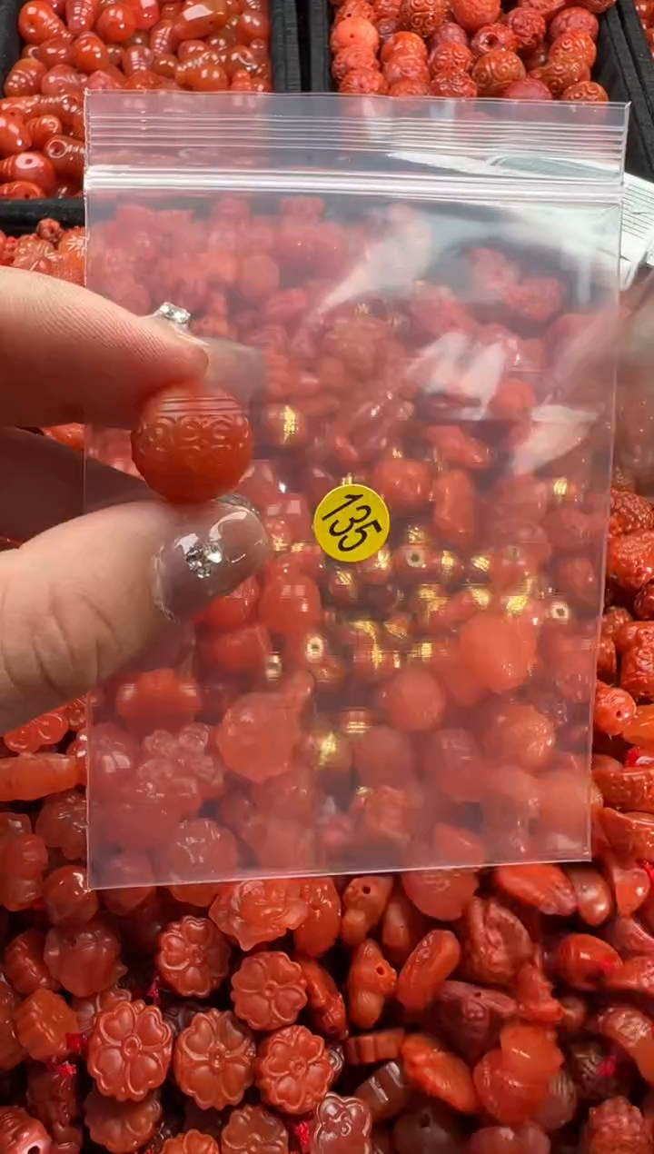 【闪购商品】南红玛瑙颈饰未镶嵌3