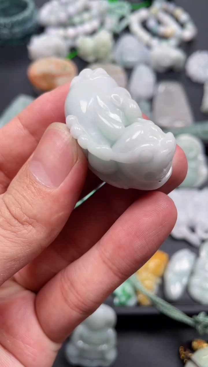 翡翠未镶嵌颈饰天然翡翠a货